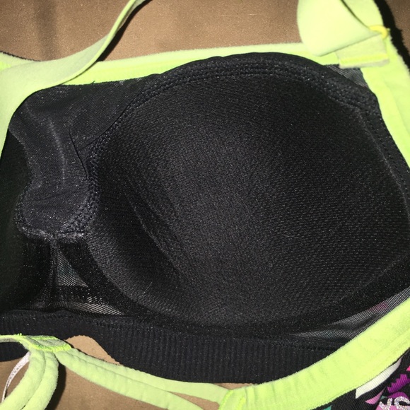 Victoria’s Secret Sports Bra - Picture 4 of 5
